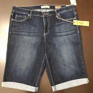 NWT, Vintage America by Nine West Womens' shorts,  14/32
